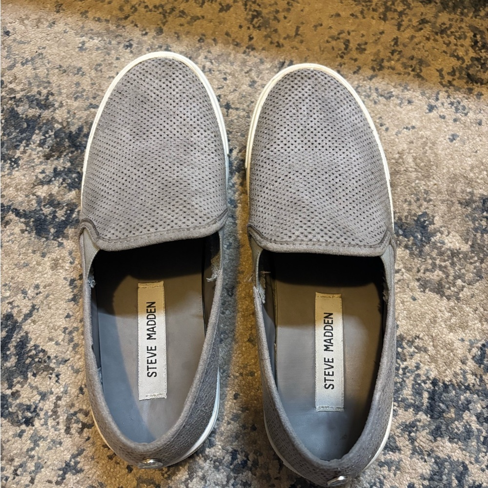 Steve Madden Gray Slip-On shoes